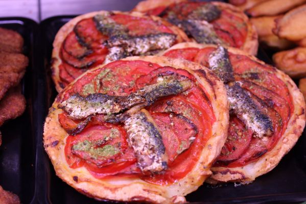 Tarte fine sardines et tomates